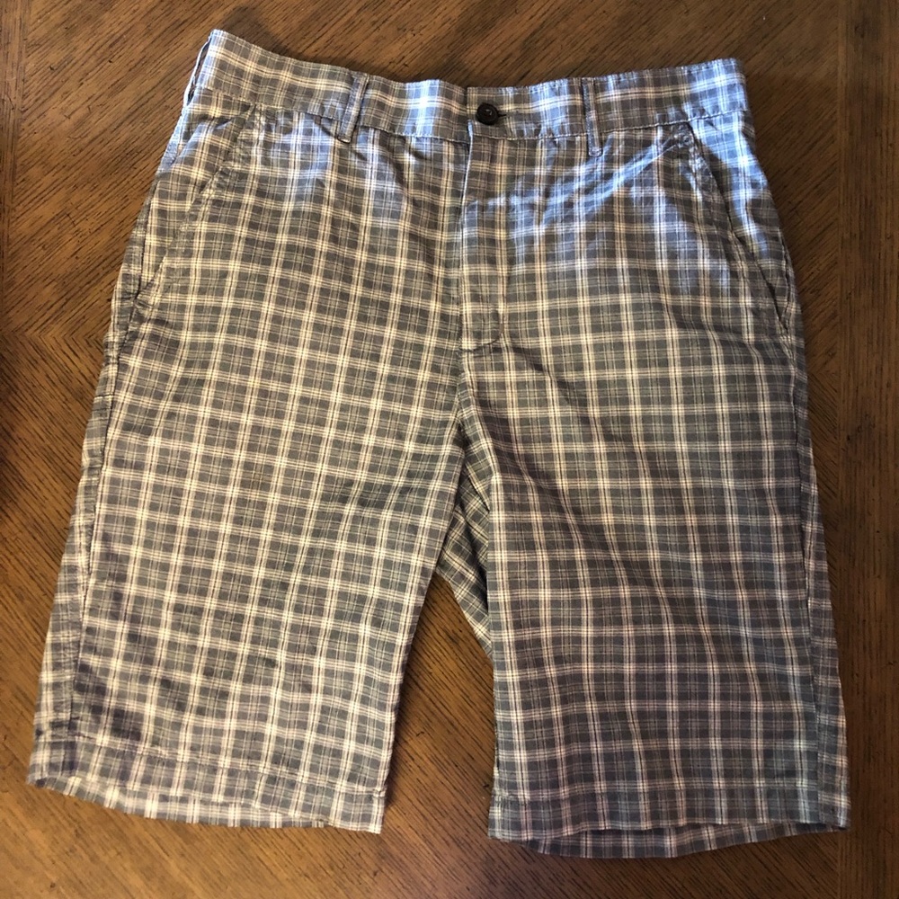 Axist Plaid Shorts Size 34